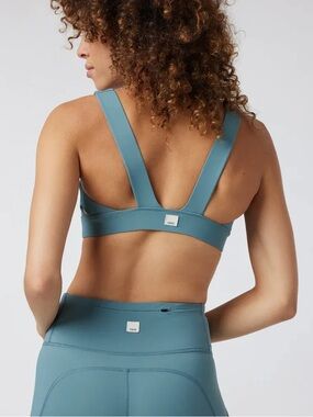 Vuori V-Back Support Sports Bra in Teal